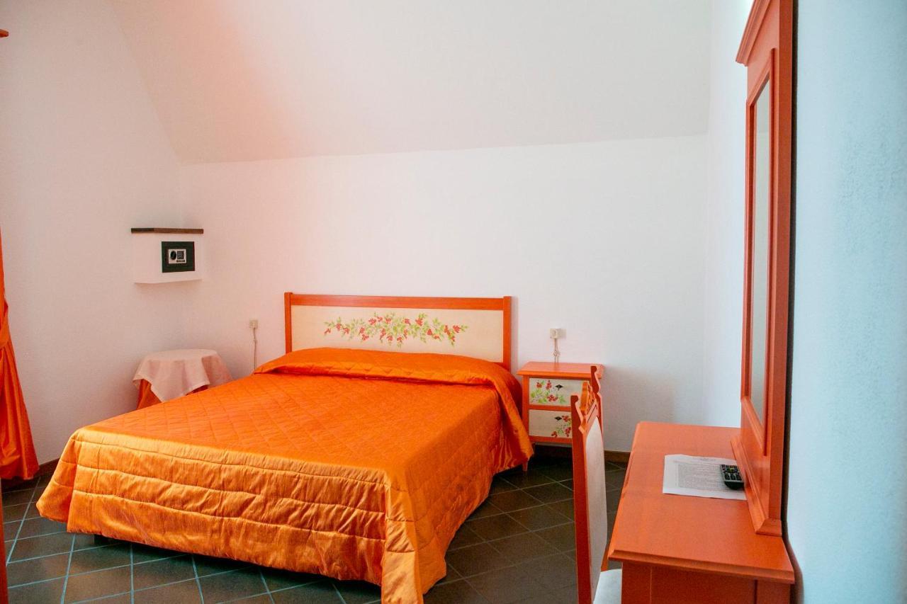 La Villetta Food & Drink Rooms For Rent - No Reception - LʼAquila Екстериор снимка