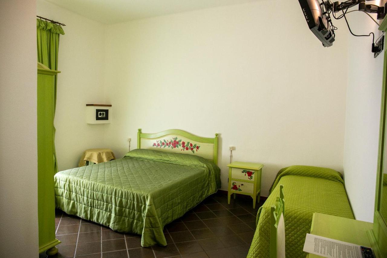 La Villetta Food & Drink Rooms For Rent - No Reception - LʼAquila Екстериор снимка