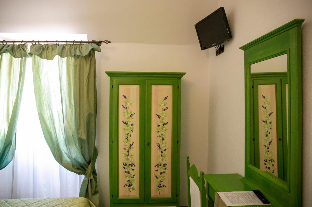 La Villetta Food & Drink Rooms For Rent - No Reception - LʼAquila Екстериор снимка